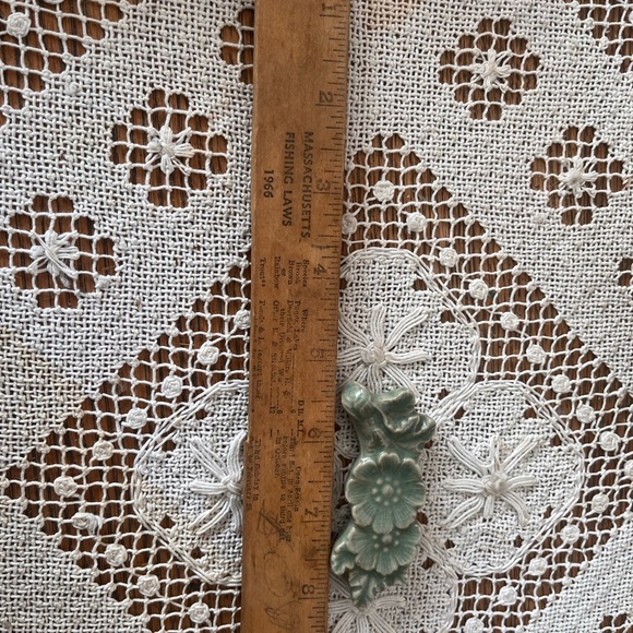 Green Pottery Flowers - Picture 4 of 6